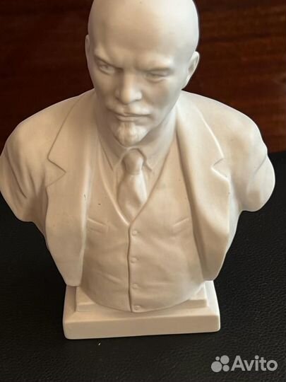 Бюст Ленина из фарфора СССР