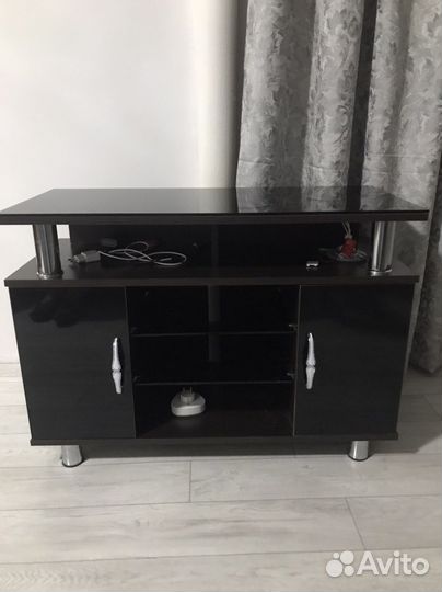 Тумба под телевизор