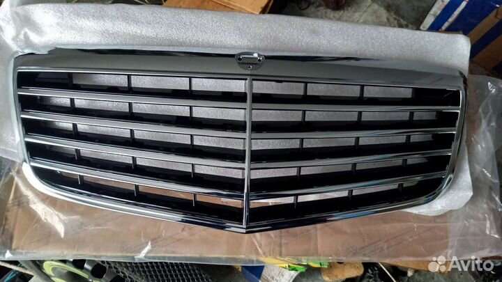 Рещетка радиатора на мерседес 211