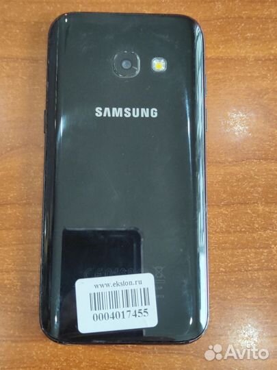 Samsung Galaxy A3 (2017) SM-A320F/DS, 2/16 ГБ