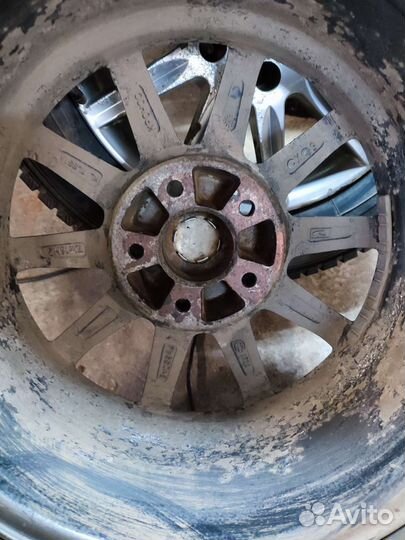 Dunlop SP Winter Ice 01 215/65 R16