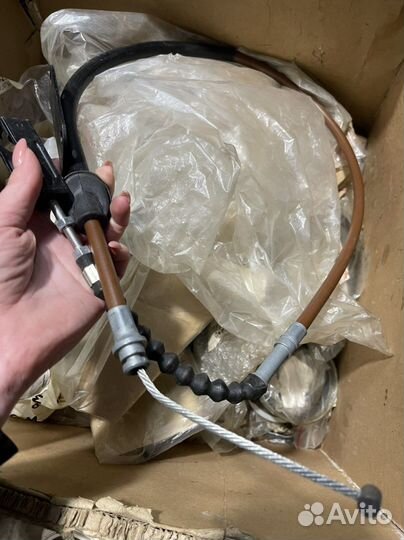 Трос ручника toyota hiace 4641026351