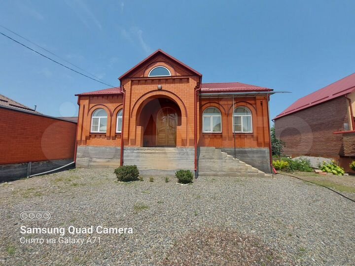 Дом 420,4 м² на участке 6 сот.