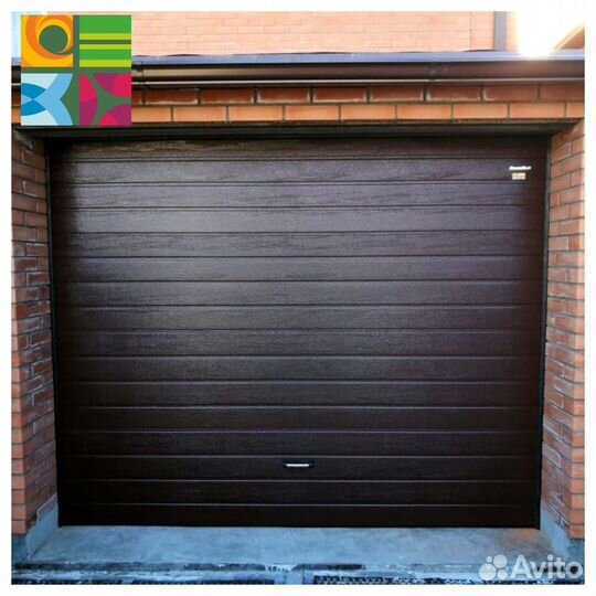 Секционные ворота для гаража alutech