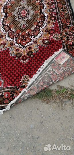 Ковер шерстяной новый