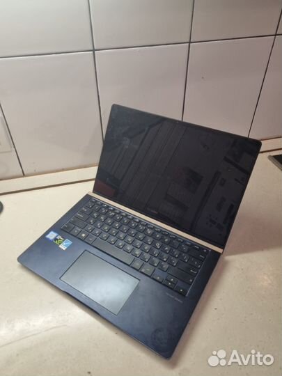 Компьютер Asus Zenbook 14 UX450fdx