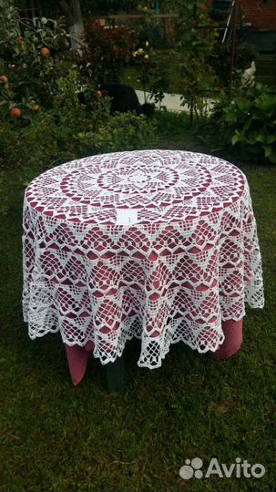 Салфетки, скатерти вязаные крючком (ручная работа)