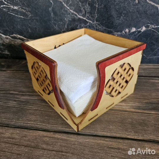 Салфетница из дерева