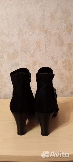 Сапоги женские Gabor р-р 38