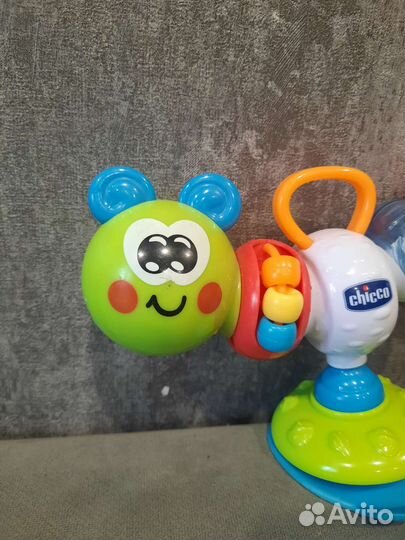 Игрушка на присоске на стол chicco