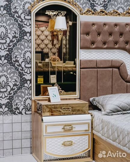 Спальный гарнитур