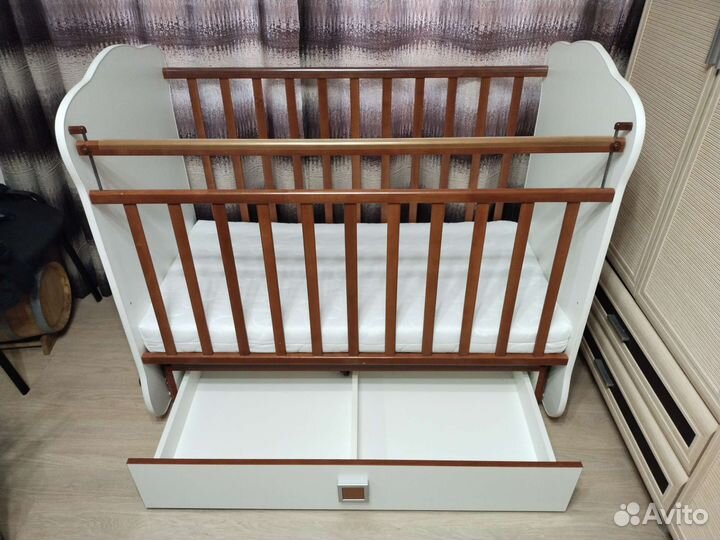 Кроватка детская с матрасом бу