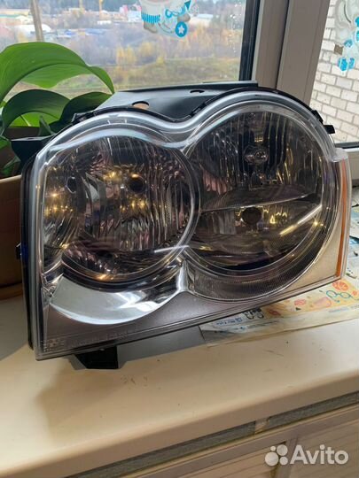 Фара jeep grand cherokee wk