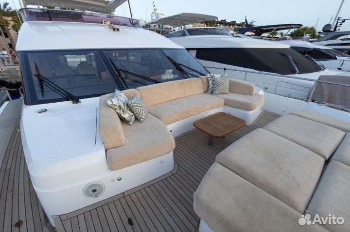 Моторная яхта Princess Y75 2018