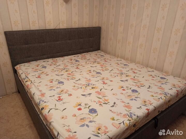 Простынь на резинке