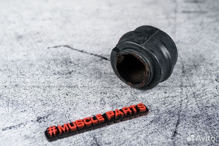Втулка стабилизатора переднего 2015+ Challenger