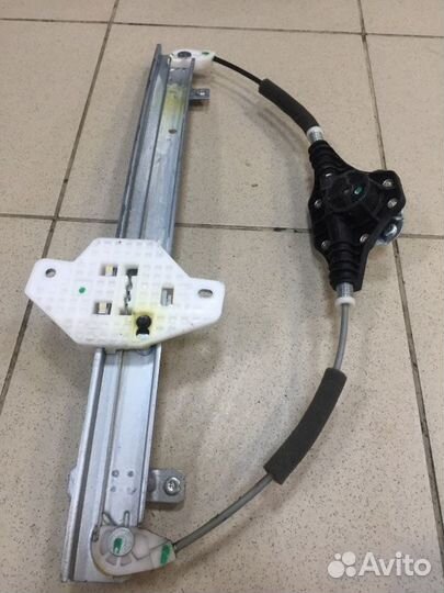Стеклоподъемник задний правый Kia Rio 3 G4FC 2016
