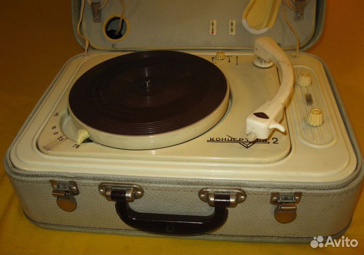 Проигрыватель ламповый 