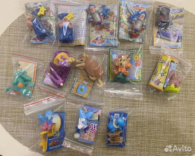 Киндер игрушки с вкладышем