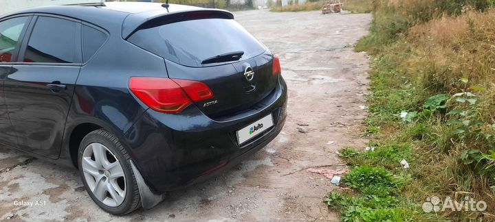 Opel Astra, 2010