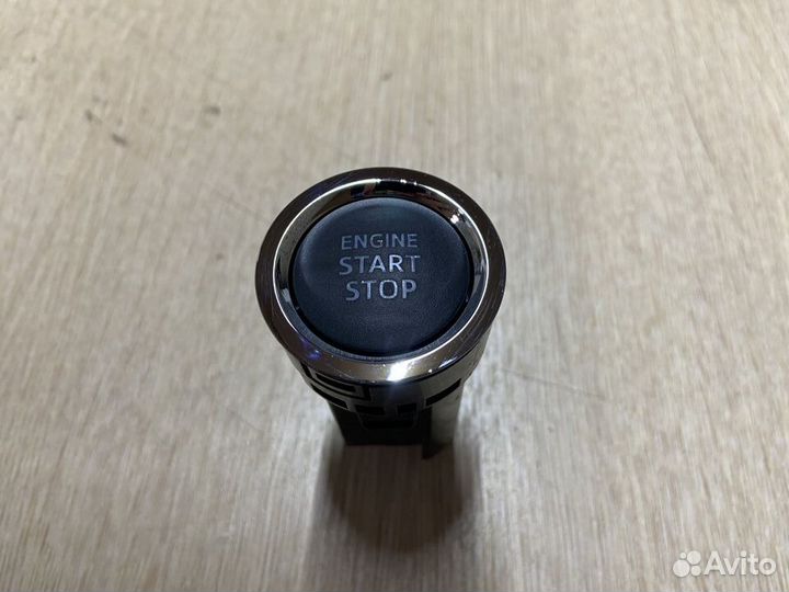 Кнопка запуска двигателя Toyota Rav4 XA50