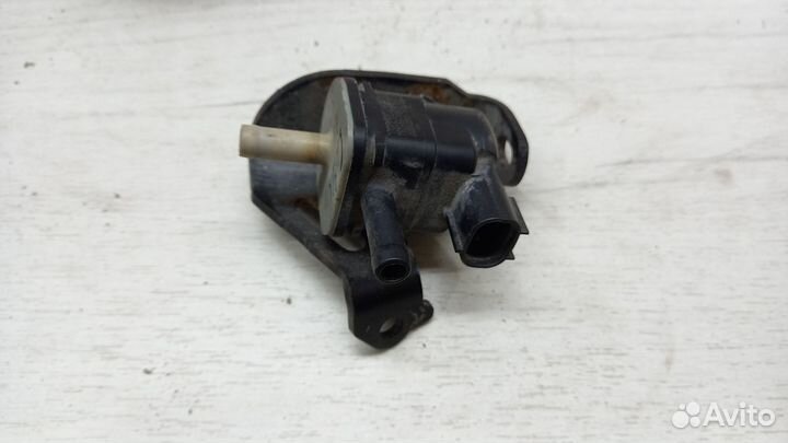 Клапан электромагнитный Toyota Camry С40