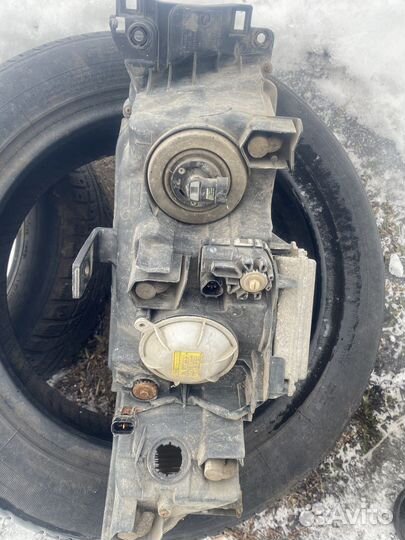 Фара правая mitsubishi grandis