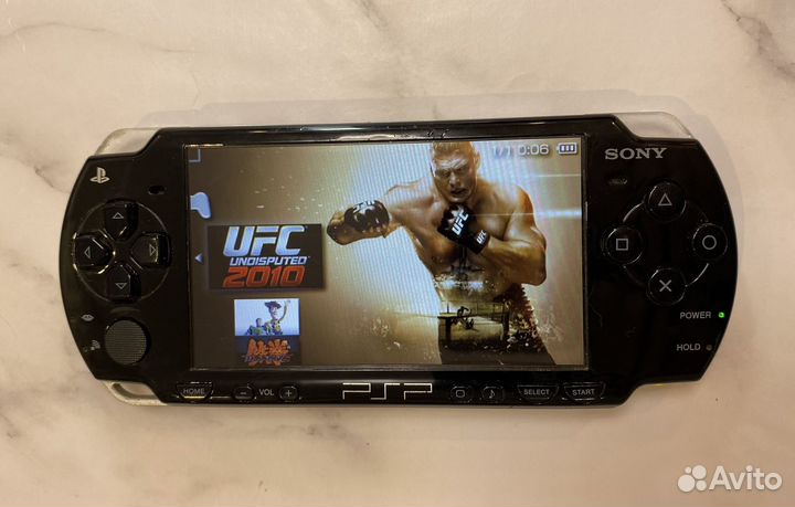 Sony PSP 2008 прошитая 75 игр