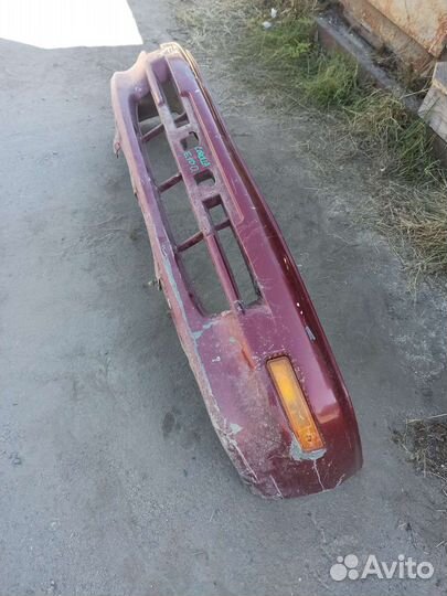 Бампер передний Toyota corolla 7 e100