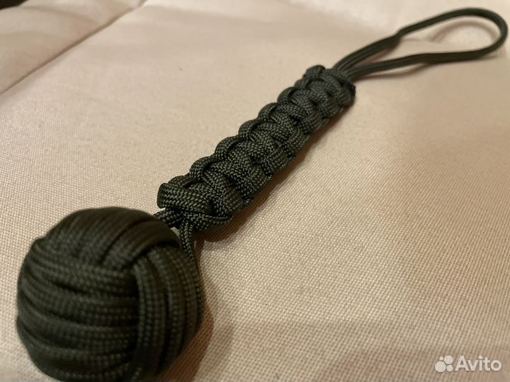 Брелок, темляк, паракорд