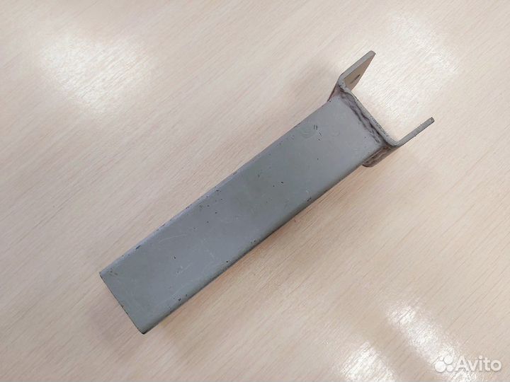 Стойка крепления ложемента прицепа арива