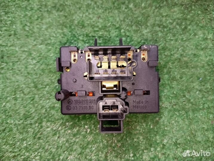 Кнопки стеклоподъёмников Mercedes w163 ML 230