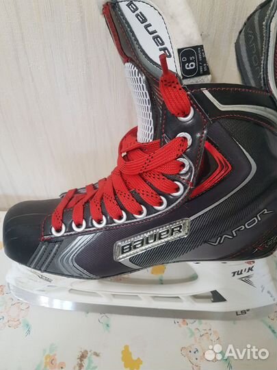 Коньки и форма хоккейные