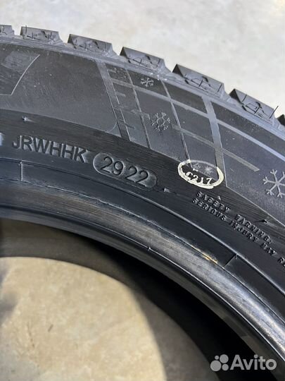 Kapsen SnowShoes AW33 205/60 R16 96H