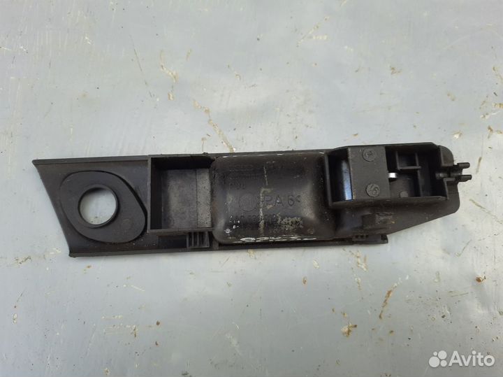 Ручка задней левой двери Ауди 100 с4