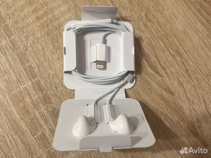 Наушники Earpods lightning проводные