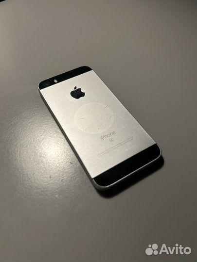 iPhone SE 64gb 2016