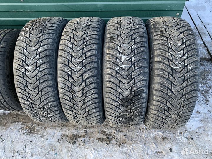 Nokian Tyres Hakkapeliitta 8 235/65 R17