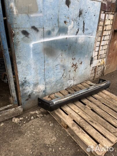 Задний бампер ваз 2107,2104 с накладкой