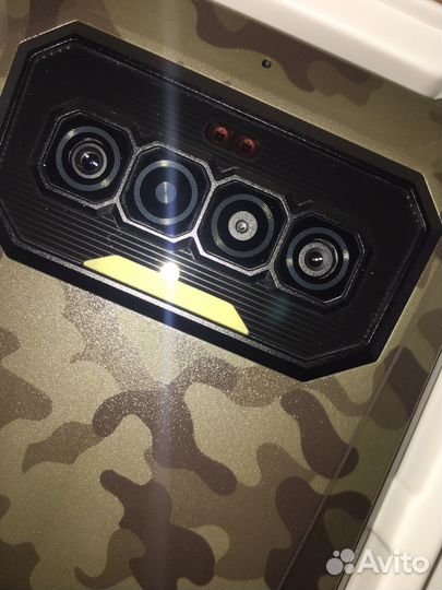 Шапка шлем, телефон 3 шт, игровые конфеты 4 шт