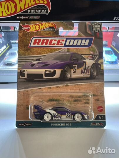 Hot wheels premium race day