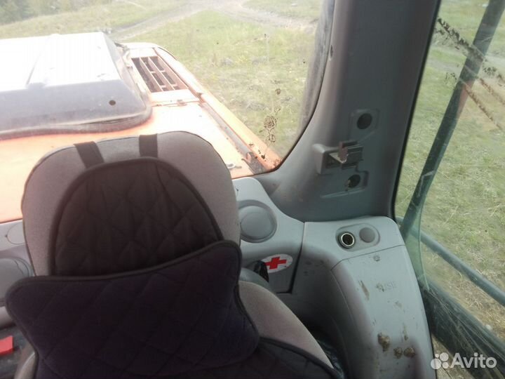 Гусеничный экскаватор Hitachi ZX200-5G, 2019