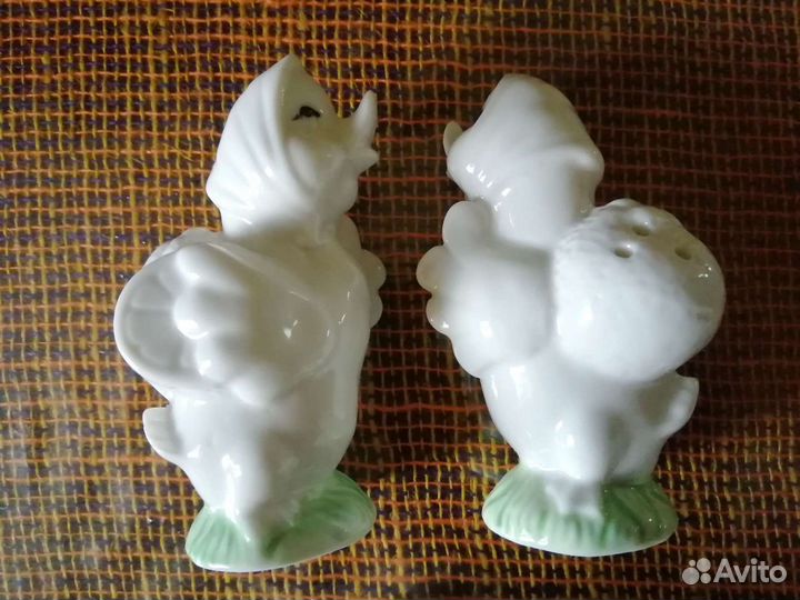 Набор солонка, перечница и салфетница