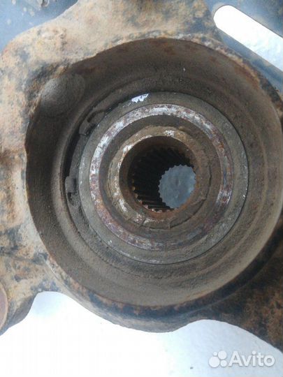 Кулак поворотный передний правый Toyota Corolla