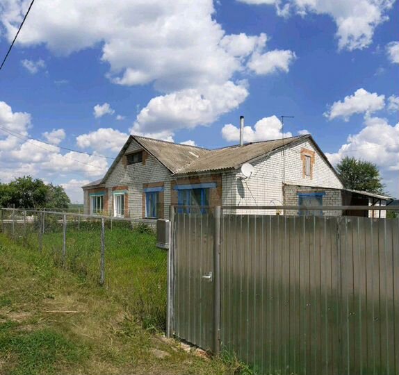 Коттедж 144 м² на участке 26 сот.