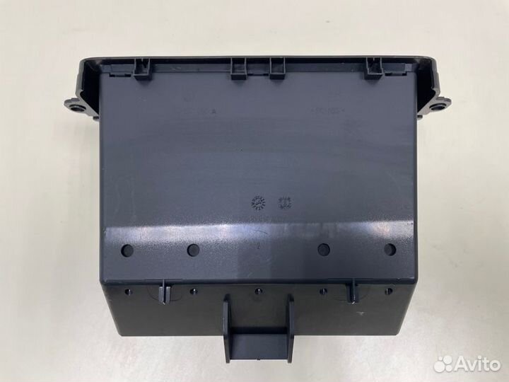 Ящик передней консоли Volkswagen Polo cwvb (1600CC