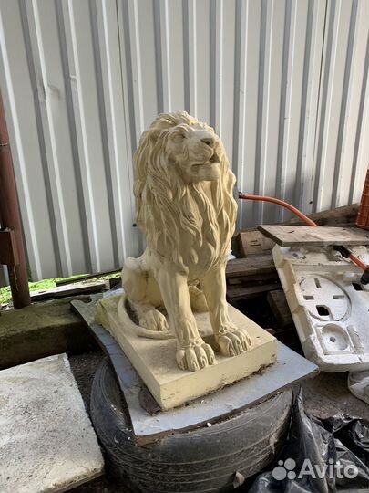 Скульптура Льва
