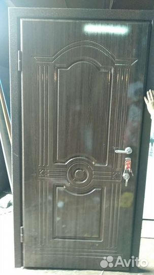 Дверь входная металлическая новая