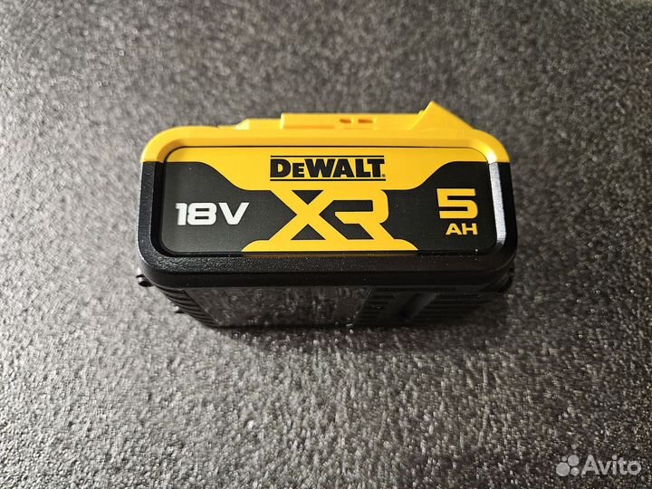 Аккумулятор dewalt dcb184