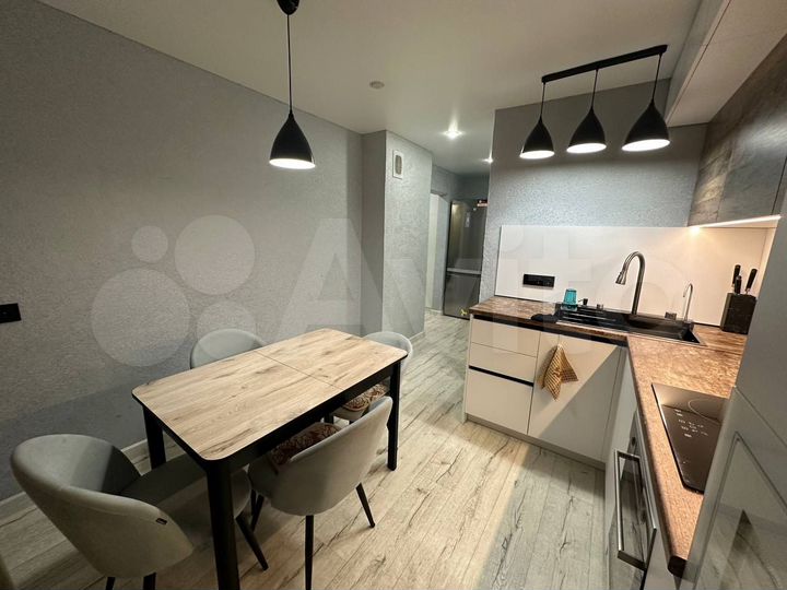 2-к. квартира, 54 м², 6/9 эт.